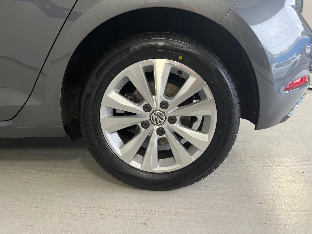 Photo '11' of Volkswagen Golf