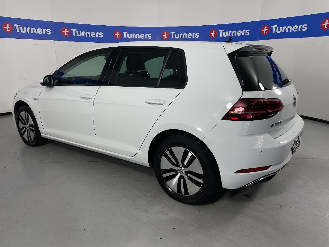 Photo '5' of Volkswagen Golf