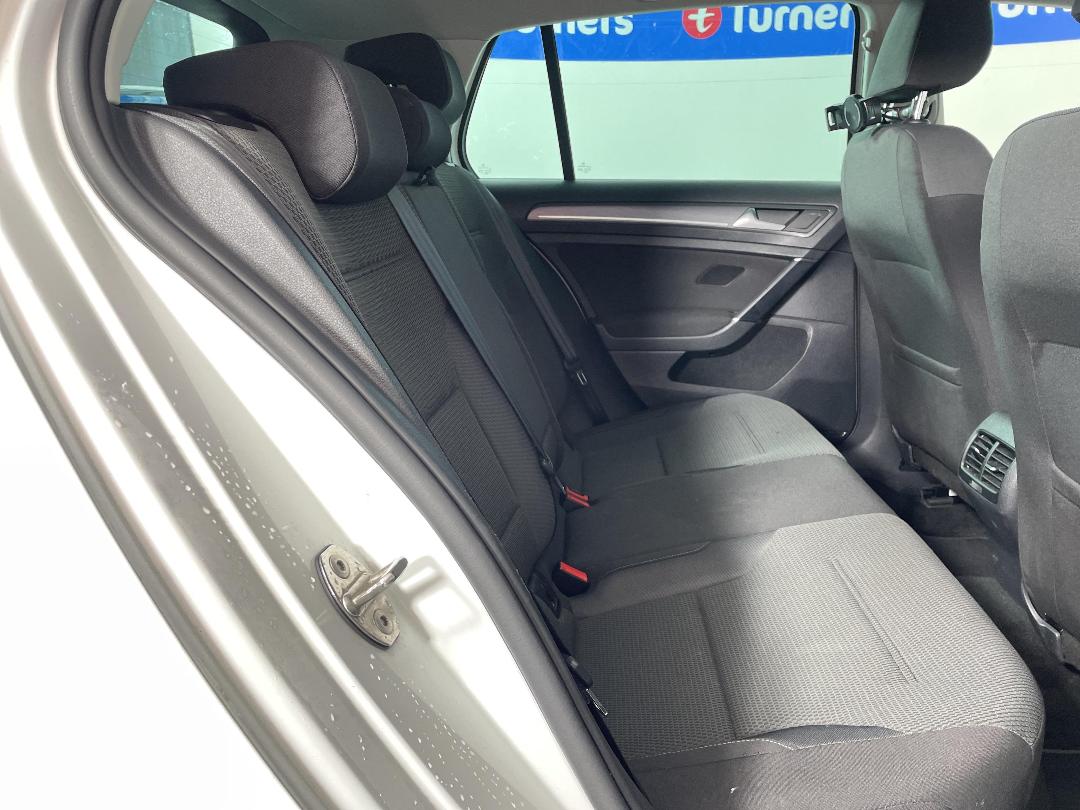 Photo '20' of Volkswagen Golf