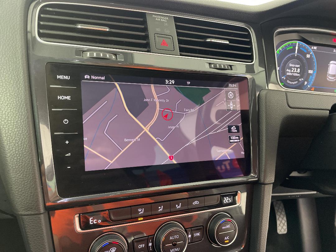 Photo '29' of Volkswagen Golf