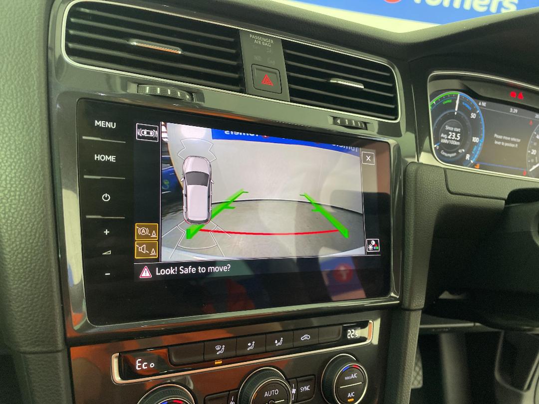 Photo '28' of Volkswagen Golf