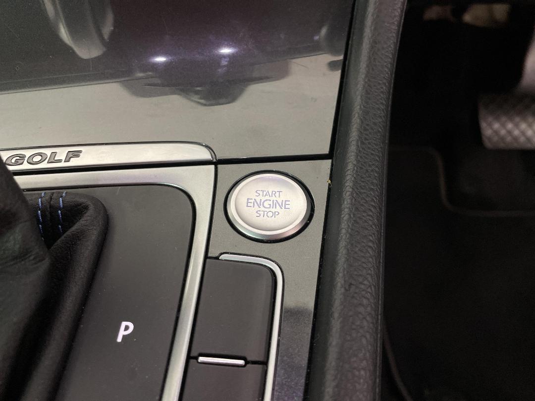 Photo '30' of Volkswagen Golf