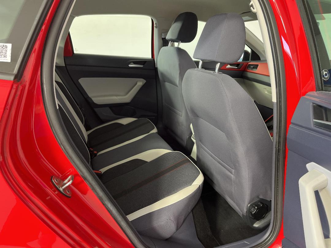 Photo '20' of Volkswagen Polo Photo '20' of Volkswagen Polo