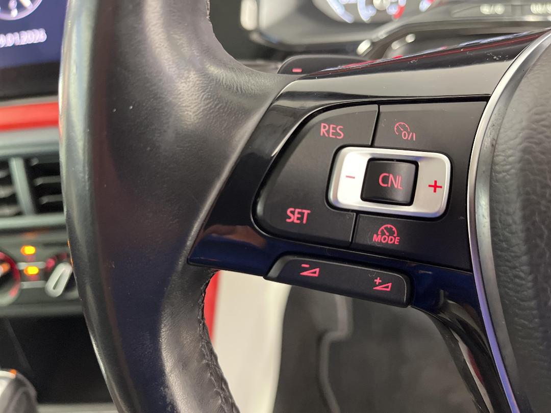 Photo '25' of Volkswagen Polo Photo '25' of Volkswagen Polo