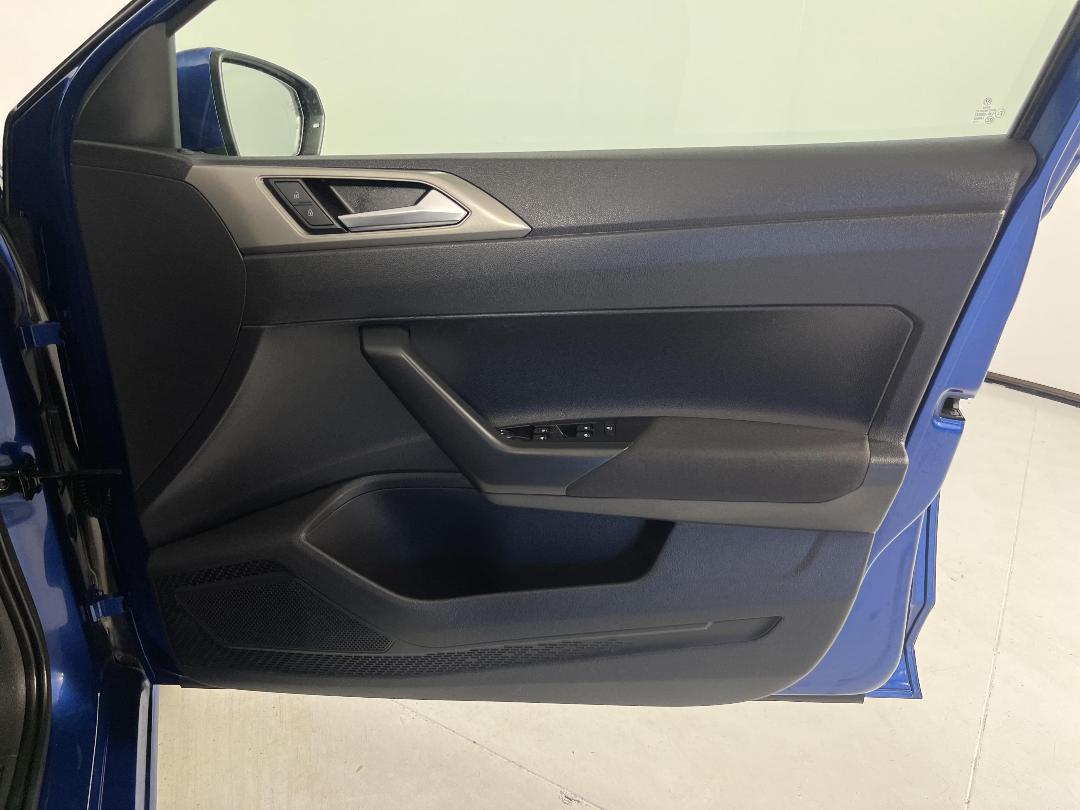 Photo '15' of Volkswagen Polo Photo '15' of Volkswagen Polo