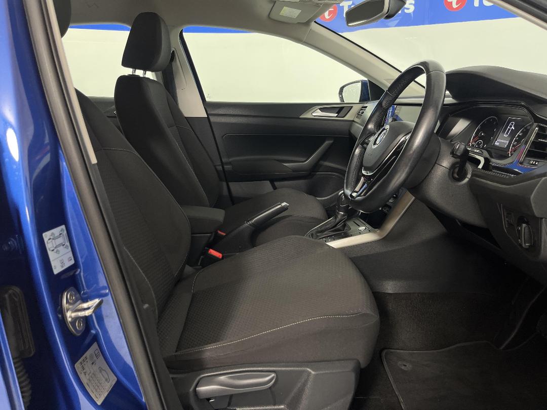 Photo '16' of Volkswagen Polo Photo '16' of Volkswagen Polo