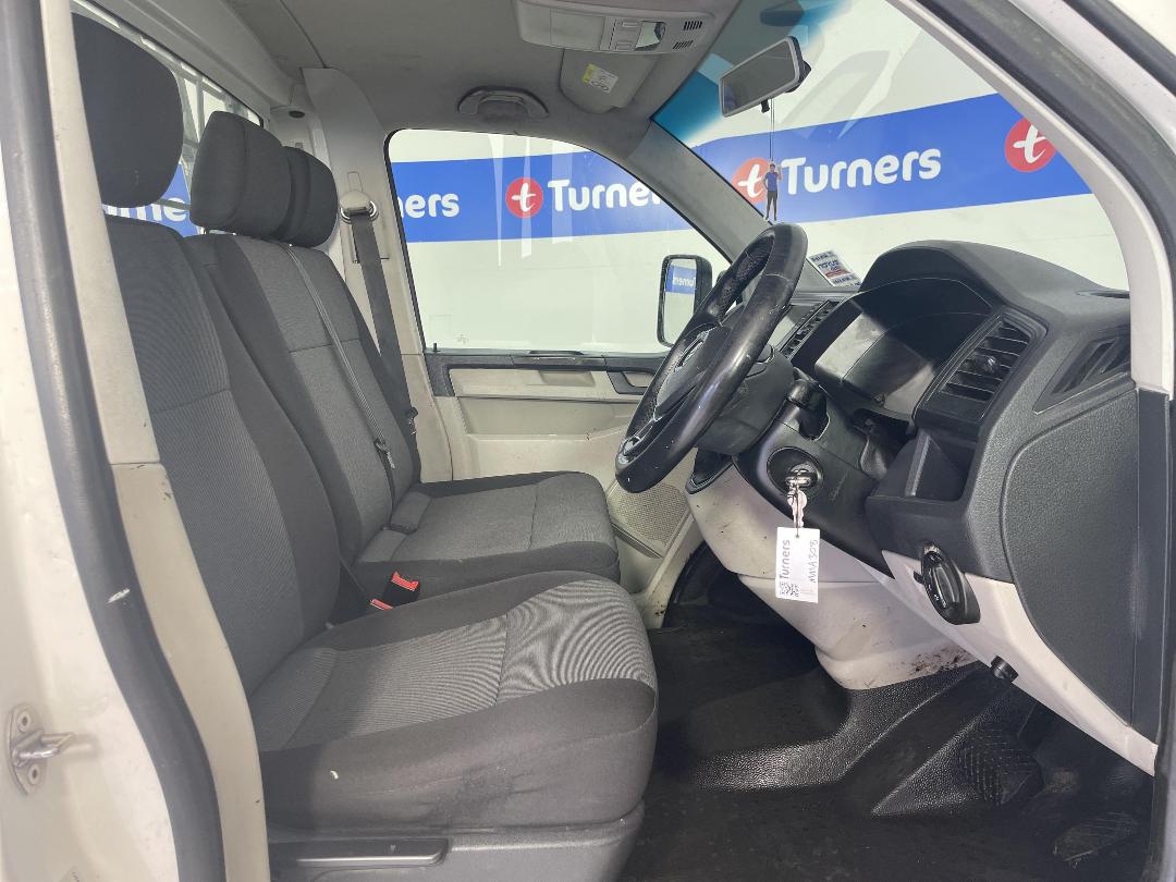 Photo '16' of Volkswagen T6