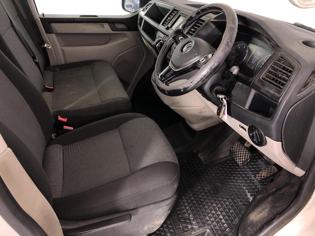 Photo '16' of Volkswagen T6 Photo '16' of Volkswagen T6