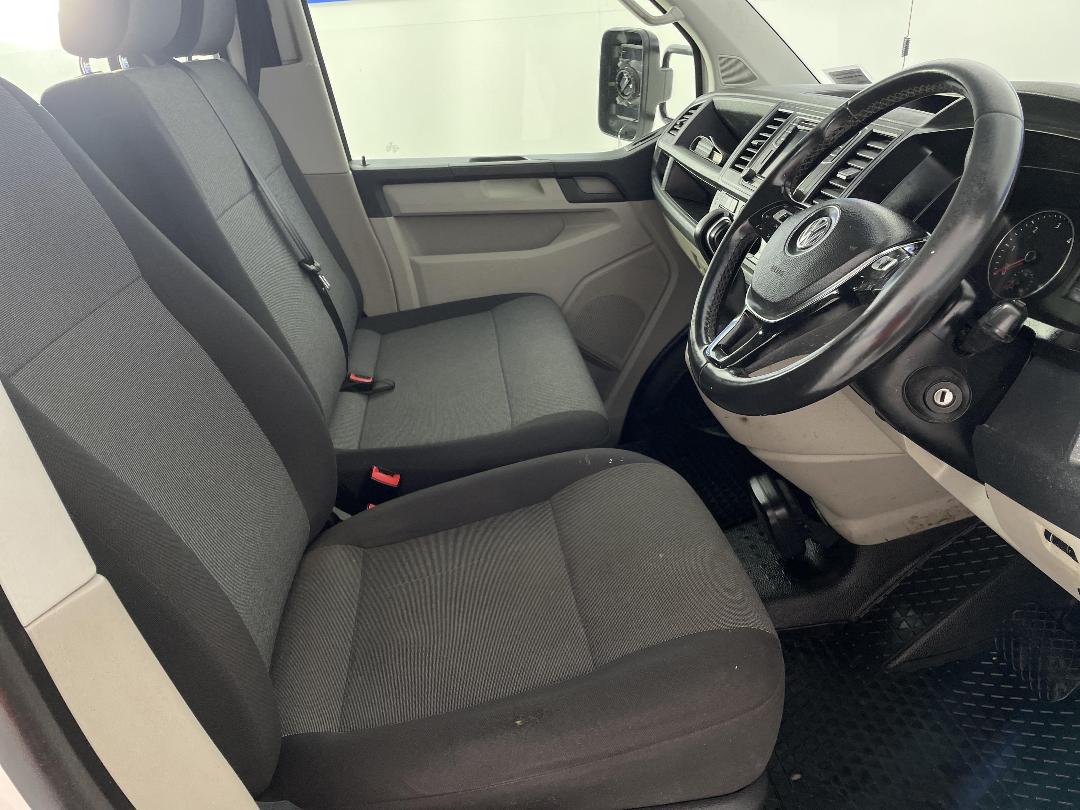 Photo '16' of Volkswagen T6 Photo '16' of Volkswagen T6