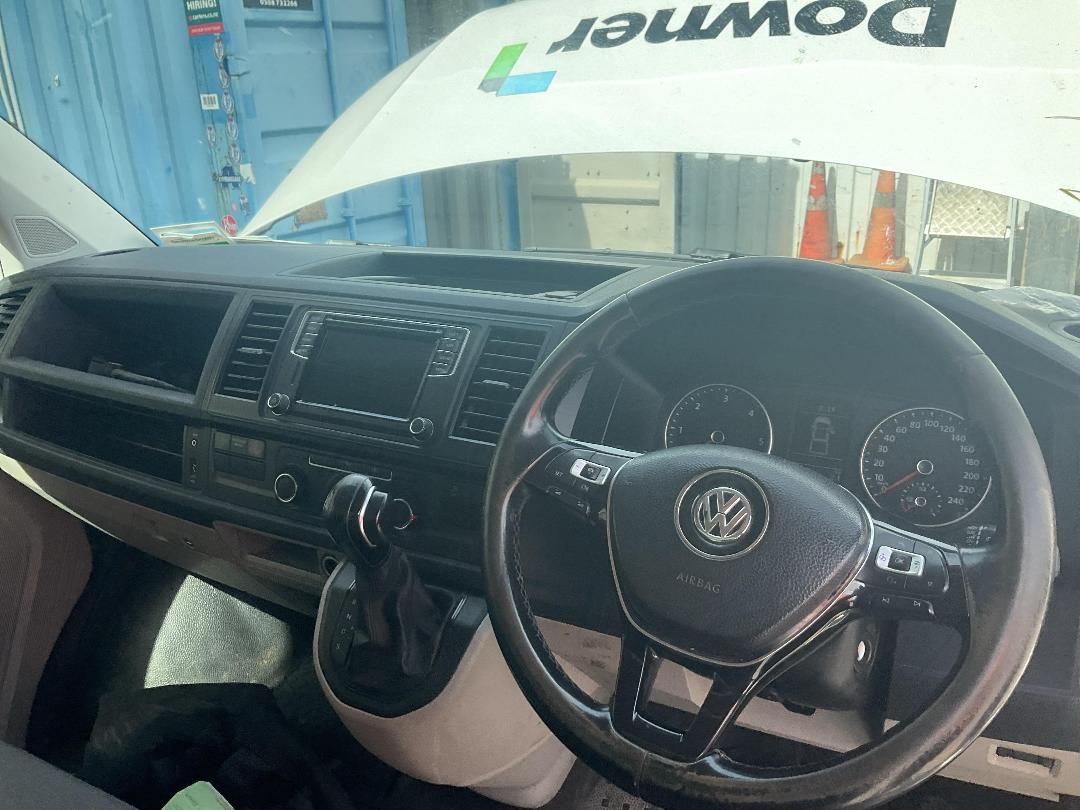 Photo '10' of Volkswagen T6 Transporter SC