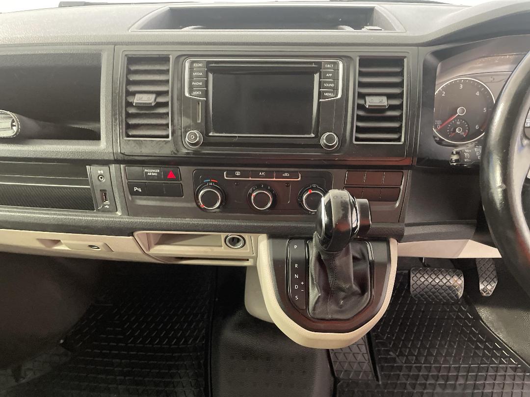 Photo '18' of Volkswagen T6