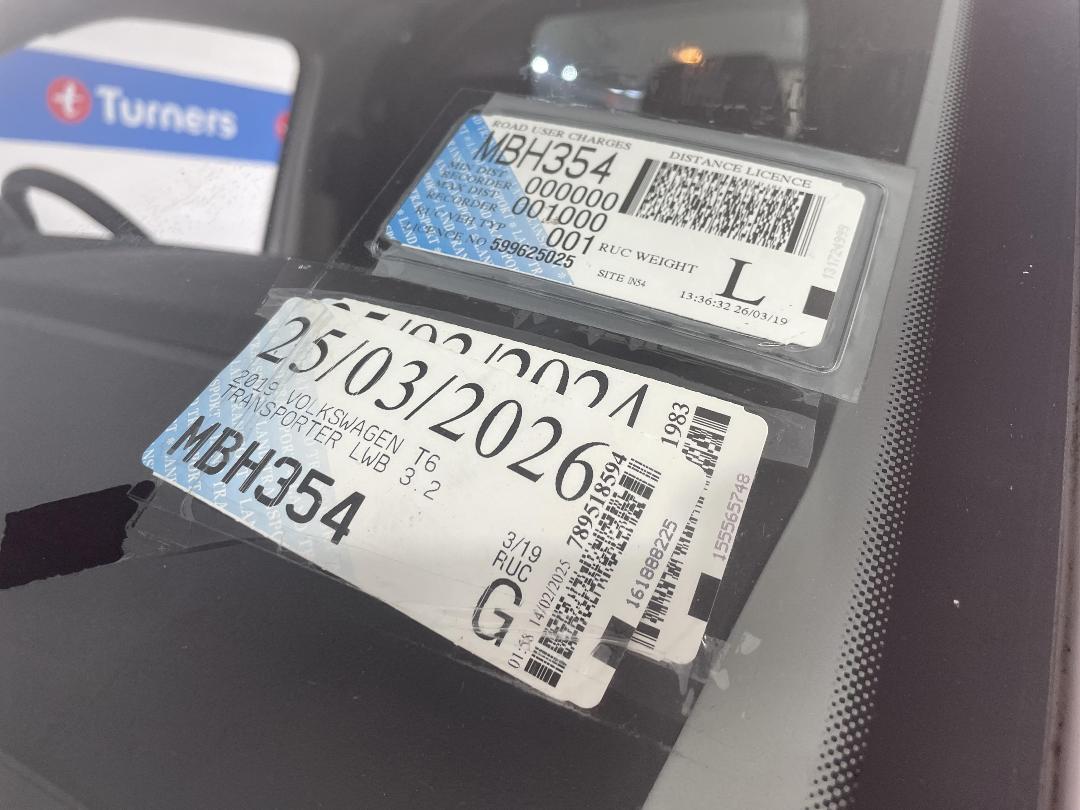 Photo '33' of Volkswagen T6