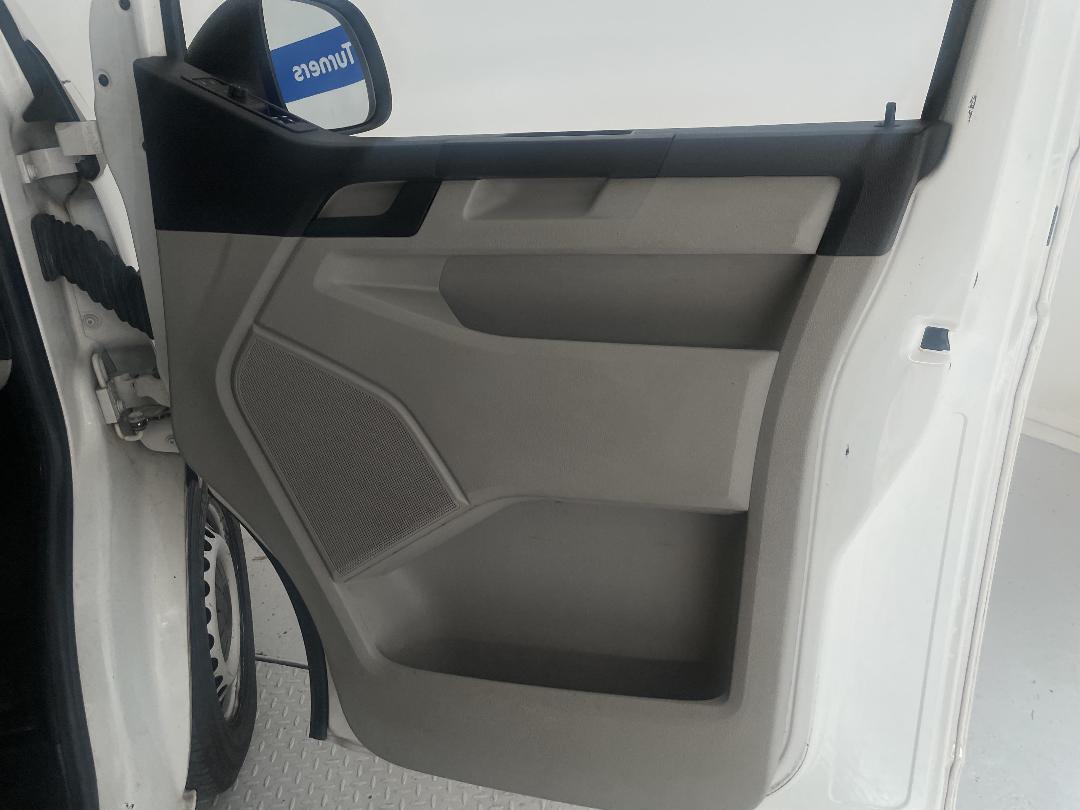 Photo '15' of Volkswagen T6