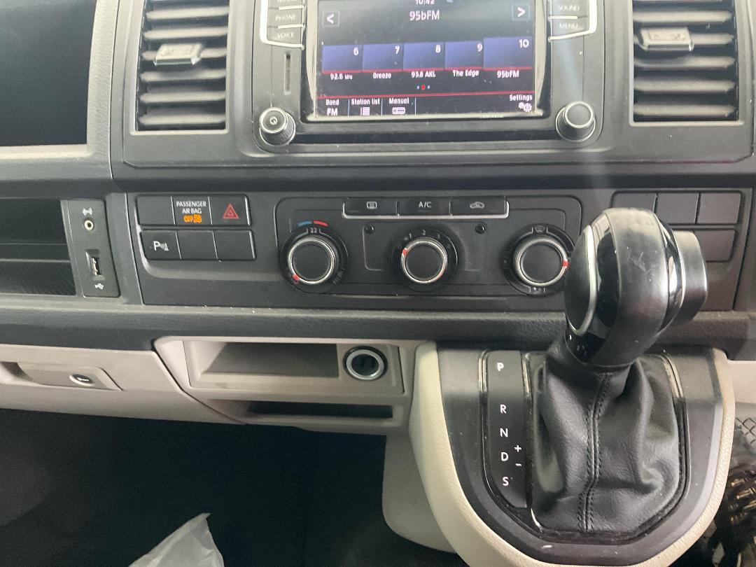 Photo '10' of Volkswagen T6 Transporter SWB