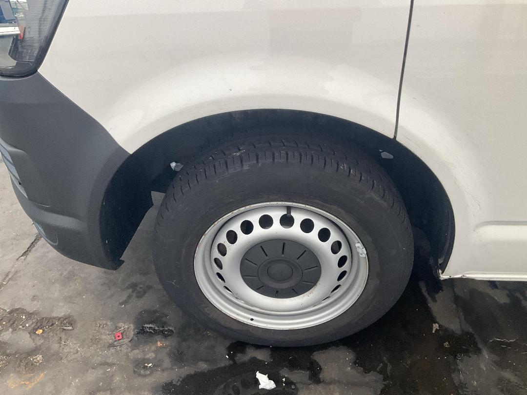 Photo '16' of Volkswagen T6 Transporter SWB