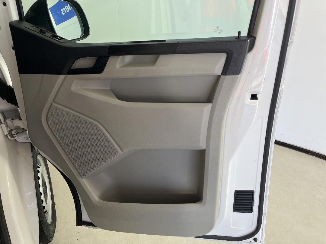 Photo '15' of Volkswagen T6 Photo '15' of Volkswagen T6