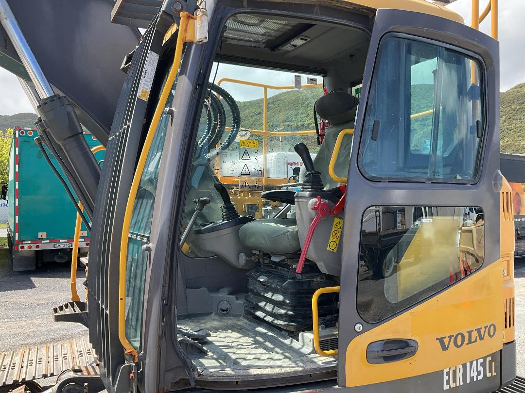 Photo '12' of Volvo ECR145CL Excavator Photo '12' of Volvo ECR145CL Excavator