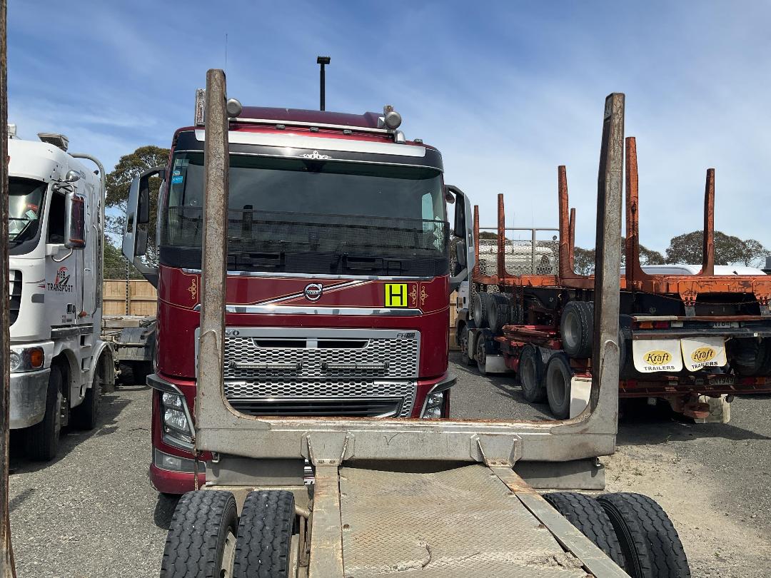 Photo '7' of Volvo FH16 600 SERIES 4 6X4R Logger