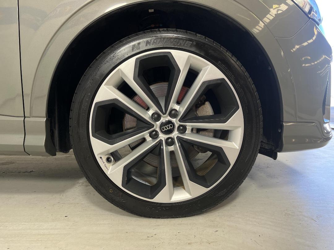 Photo '9' of Audi Q3 Photo '9' of Audi Q3