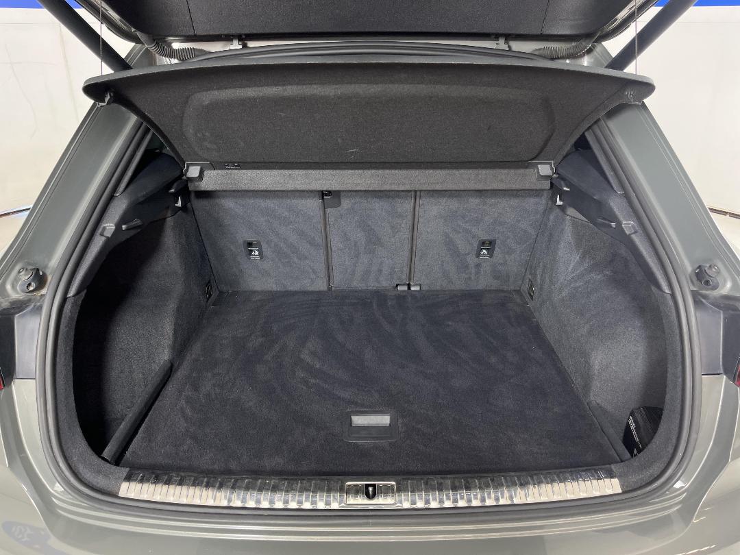 Photo '14' of Audi Q3 Photo '14' of Audi Q3