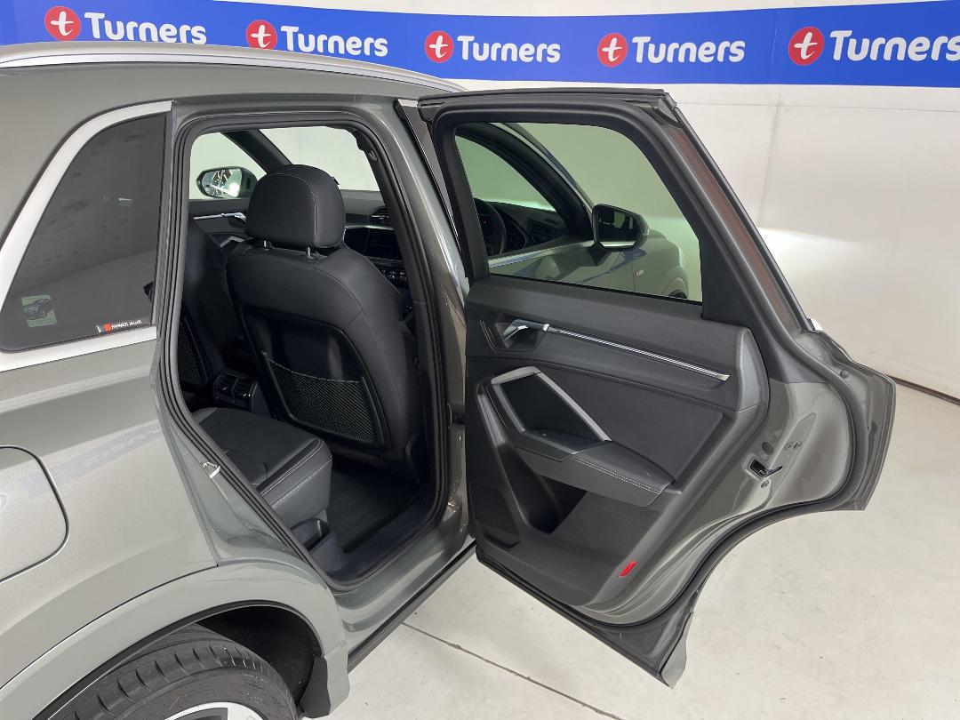 Photo '19' of Audi Q3 Photo '19' of Audi Q3