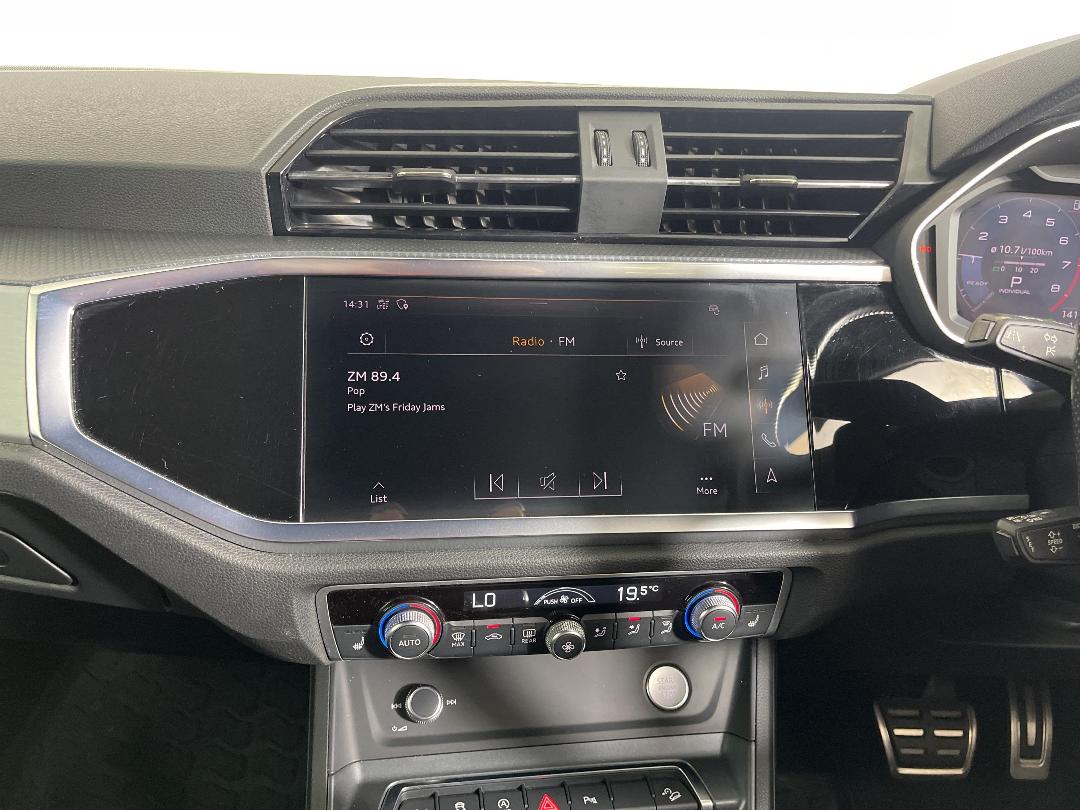 Photo '18' of Audi Q3 Photo '18' of Audi Q3