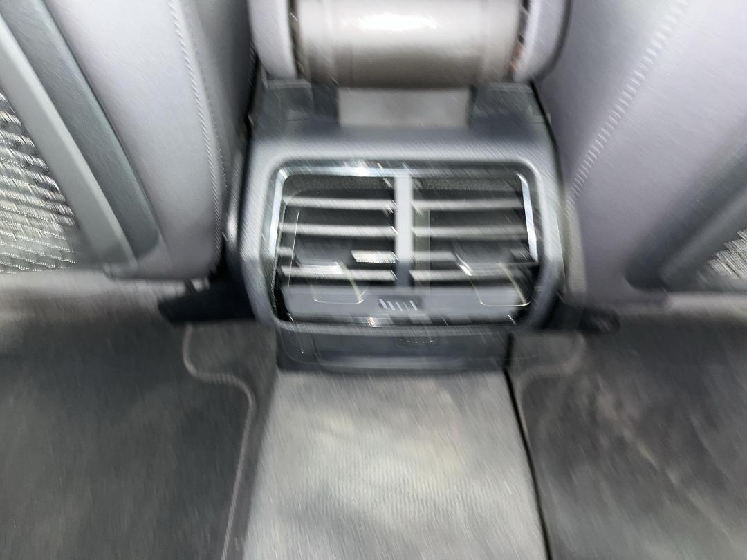 Photo '24' of Audi Q3 Photo '24' of Audi Q3