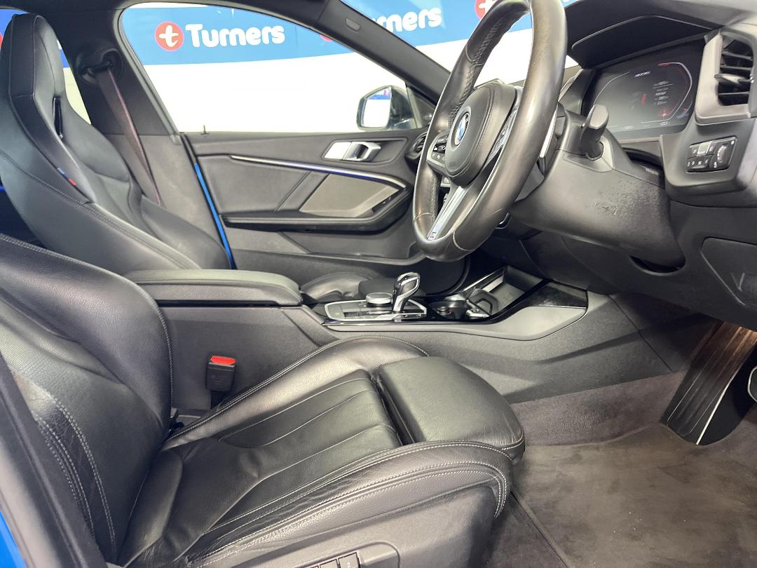 Photo '16' of BMW 2 Series