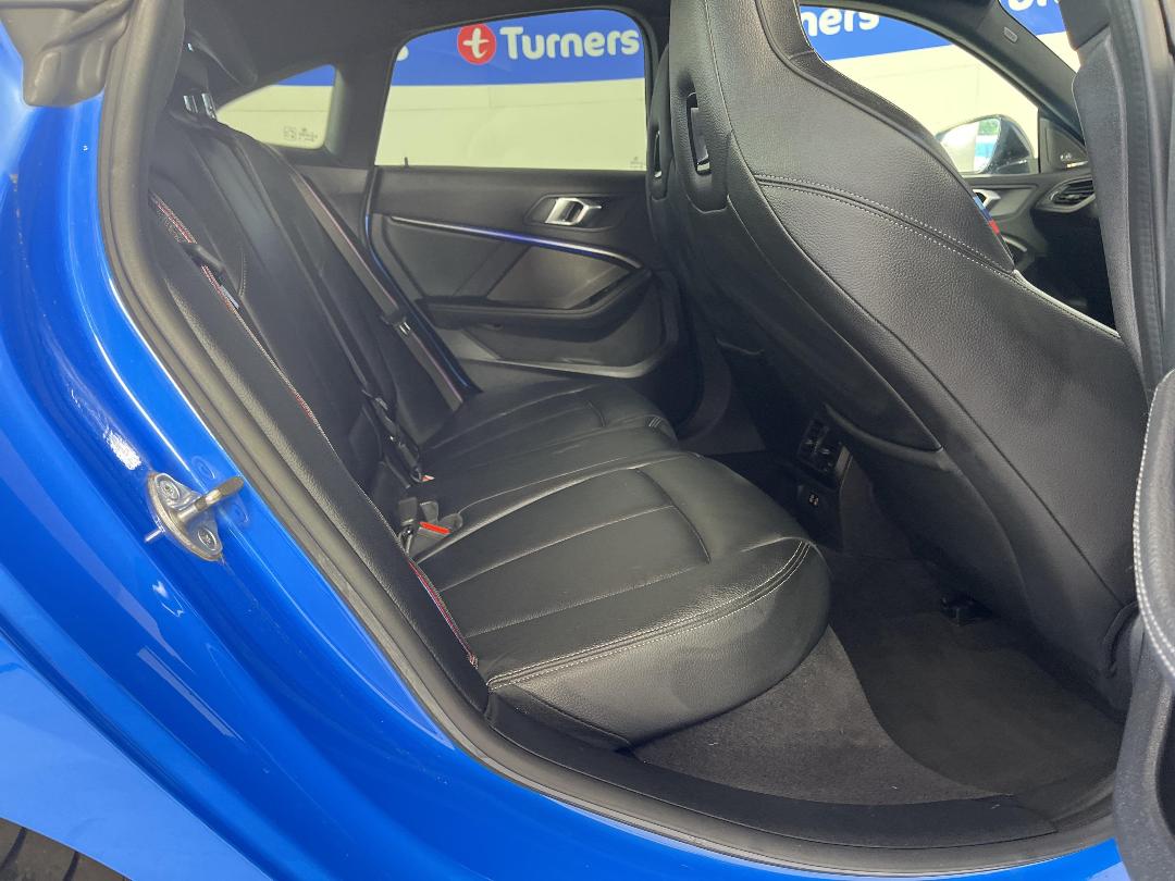 Photo '20' of BMW 2 Series