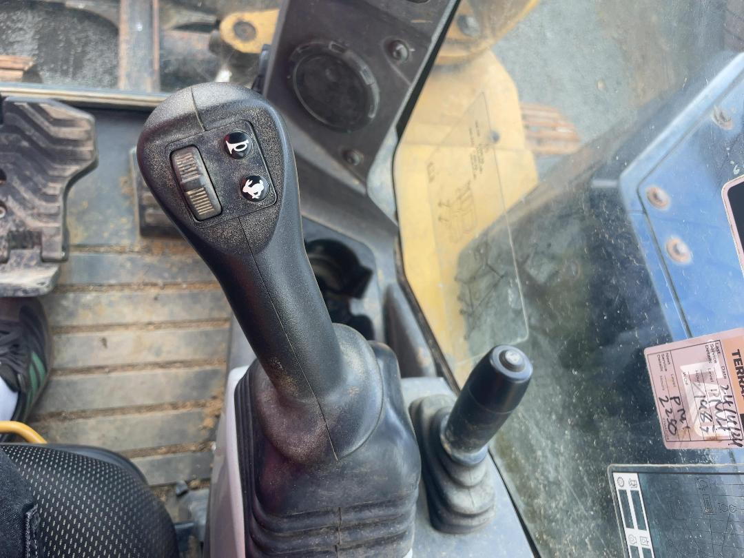 Photo '13' of CAT 306CR Excavator