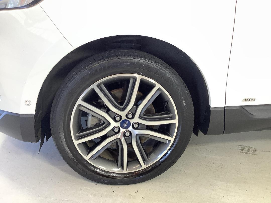 Photo '10' of Ford Endura