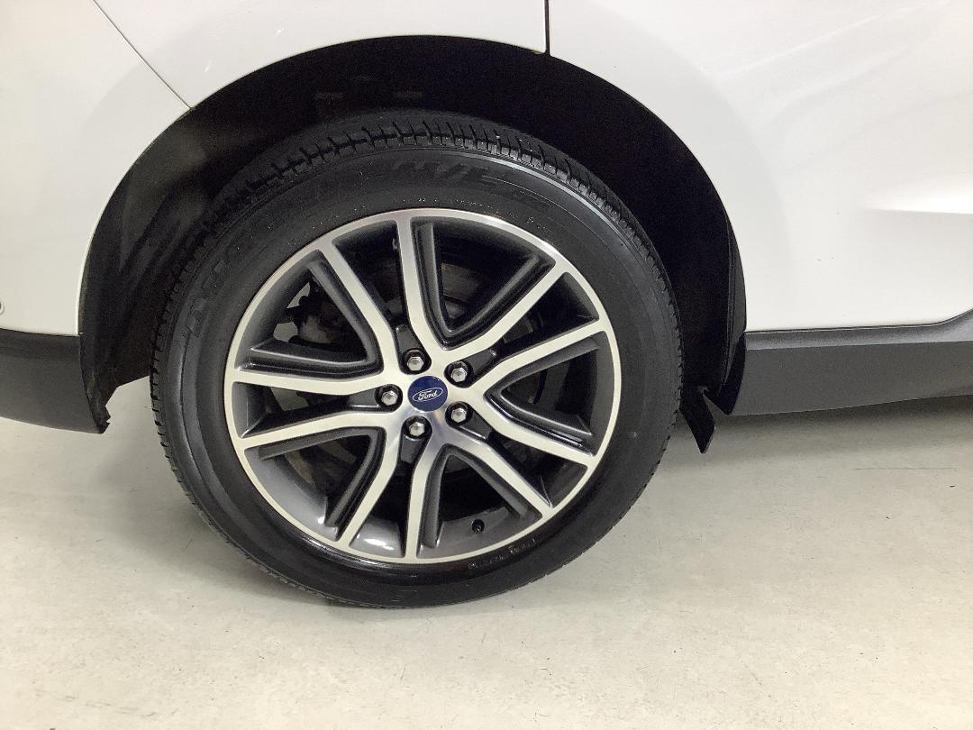 Photo '12' of Ford Endura