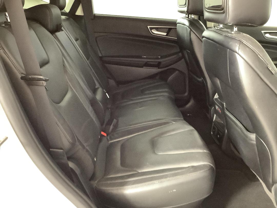 Photo '20' of Ford Endura