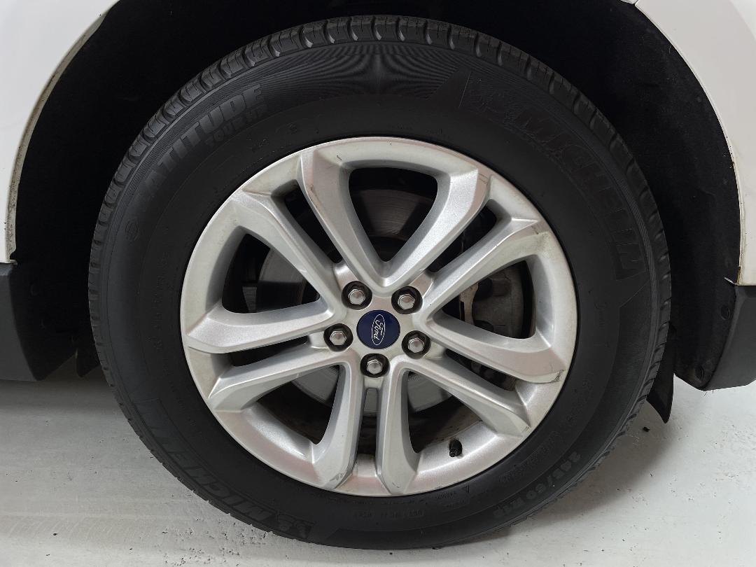 Photo '9' of Ford Endura