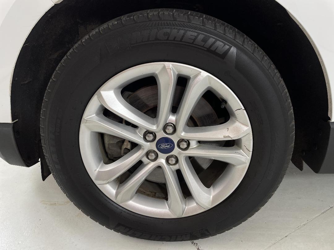 Photo '10' of Ford Endura