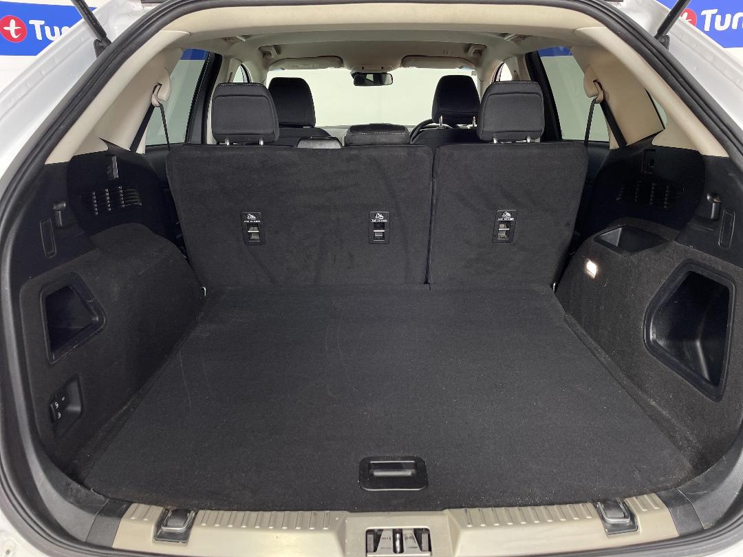 Photo '14' of Ford Endura