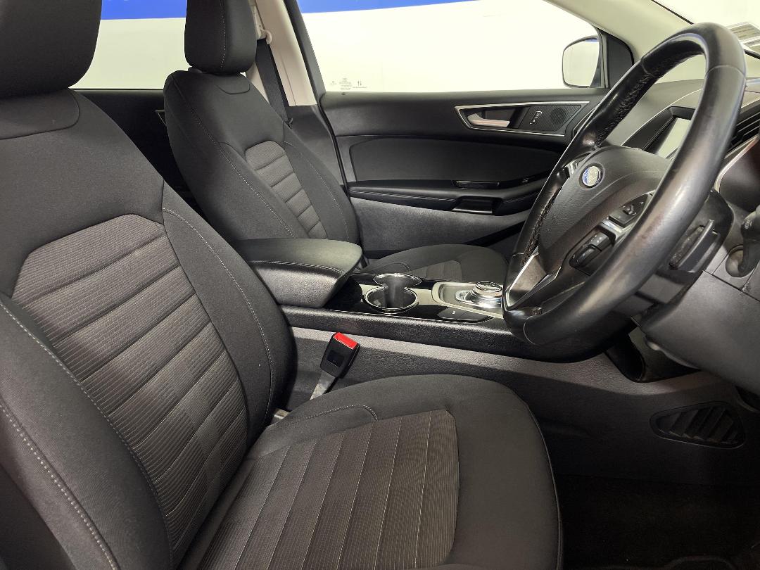 Photo '16' of Ford Endura