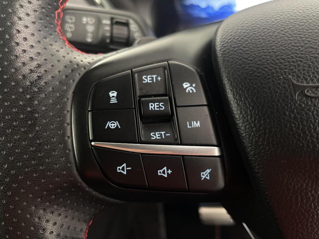 Photo '25' of Ford Escape