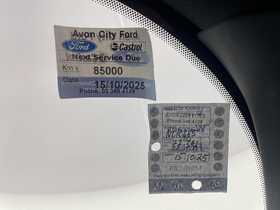 Photo '30' of Ford Escape