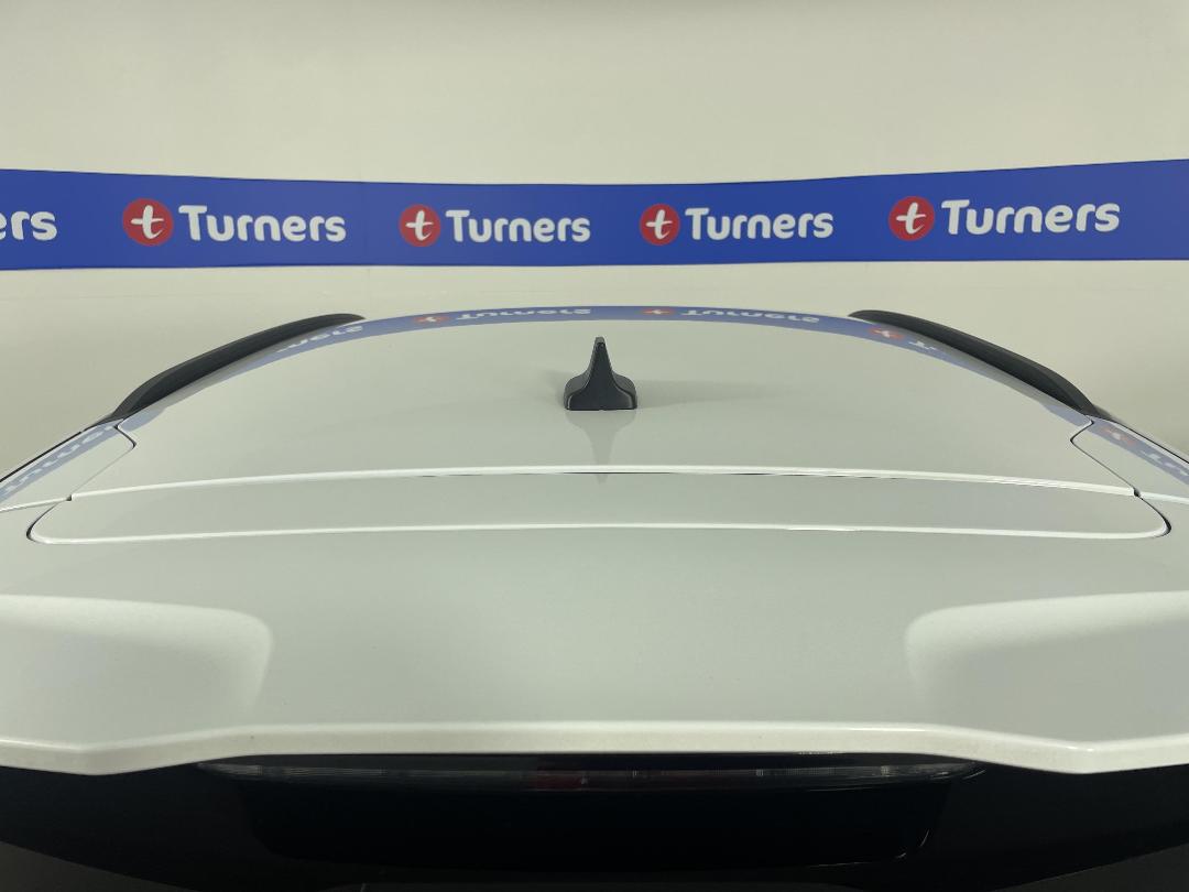 Photo '32' of Ford Escape