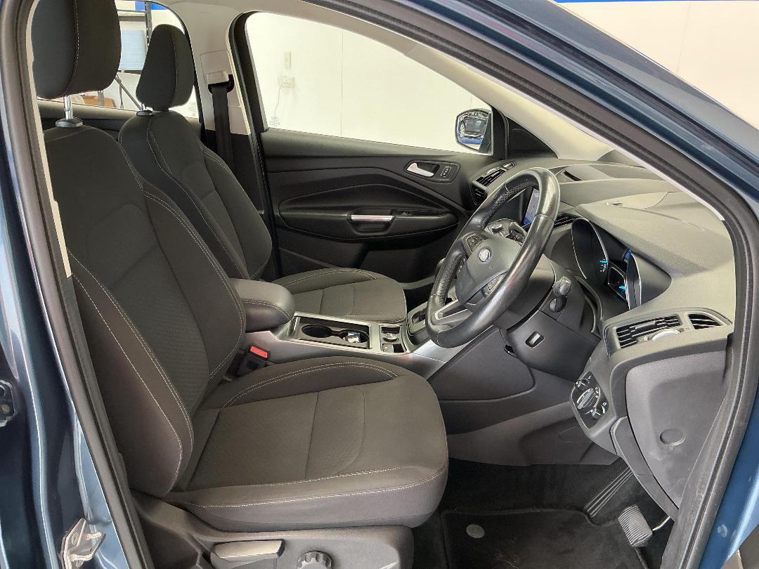 Photo '16' of Ford Escape