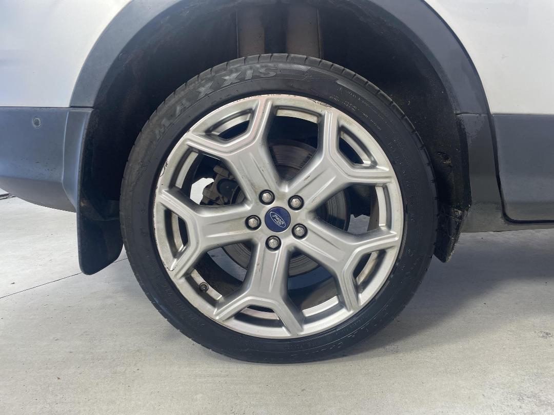 Photo '12' of Ford Escape Photo '12' of Ford Escape