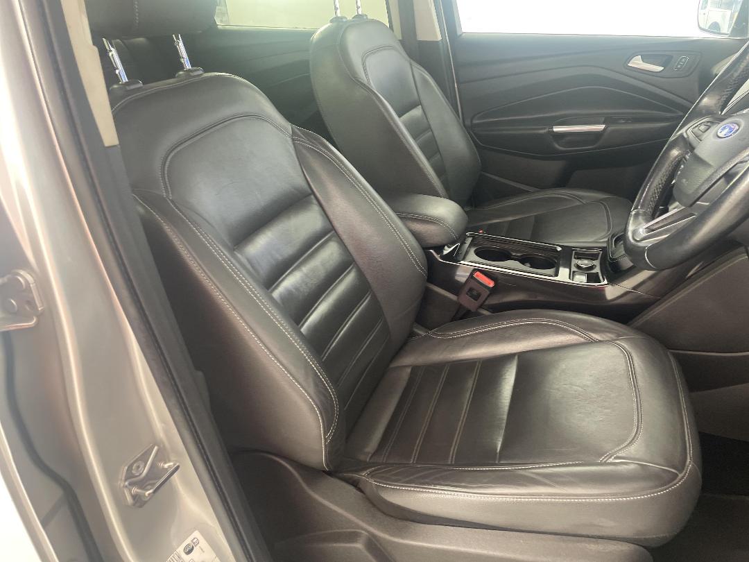 Photo '16' of Ford Escape Photo '16' of Ford Escape