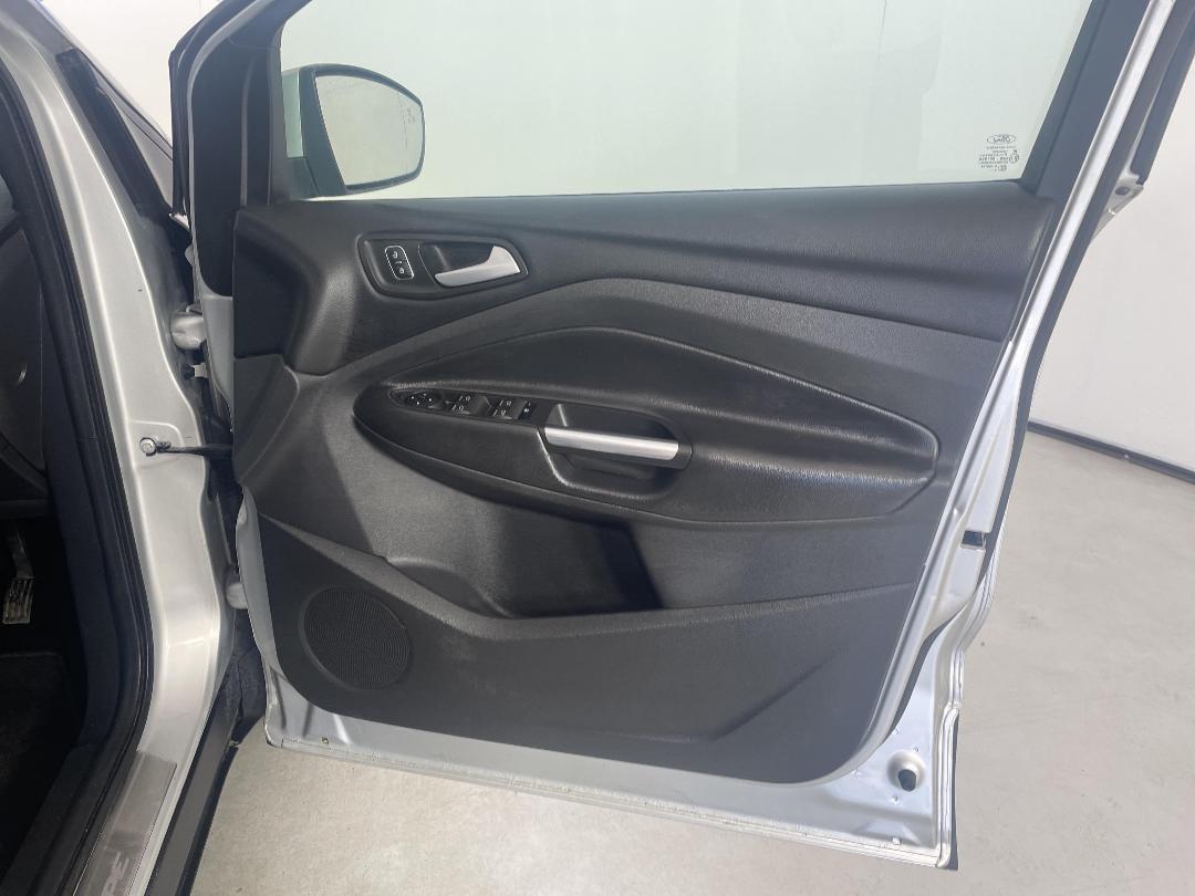 Photo '15' of Ford Escape Photo '15' of Ford Escape