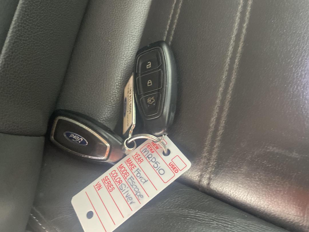 Photo '22' of Ford Escape Photo '22' of Ford Escape