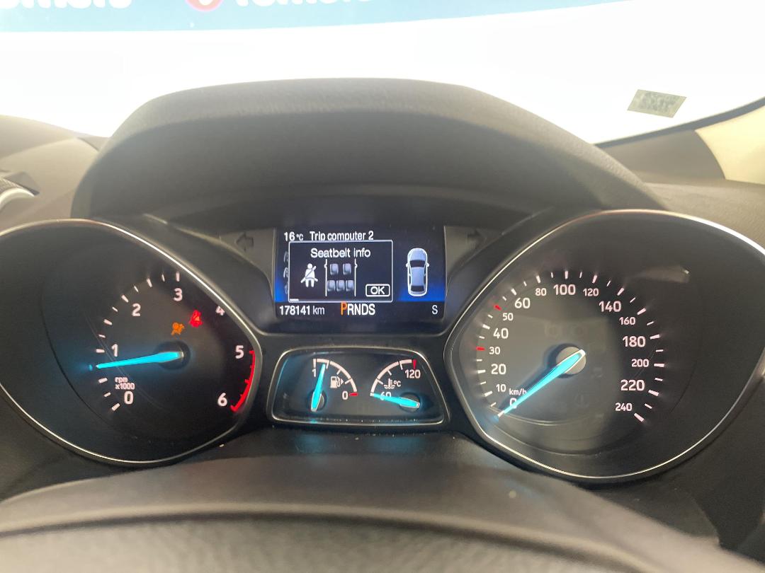 Photo '21' of Ford Escape Photo '21' of Ford Escape