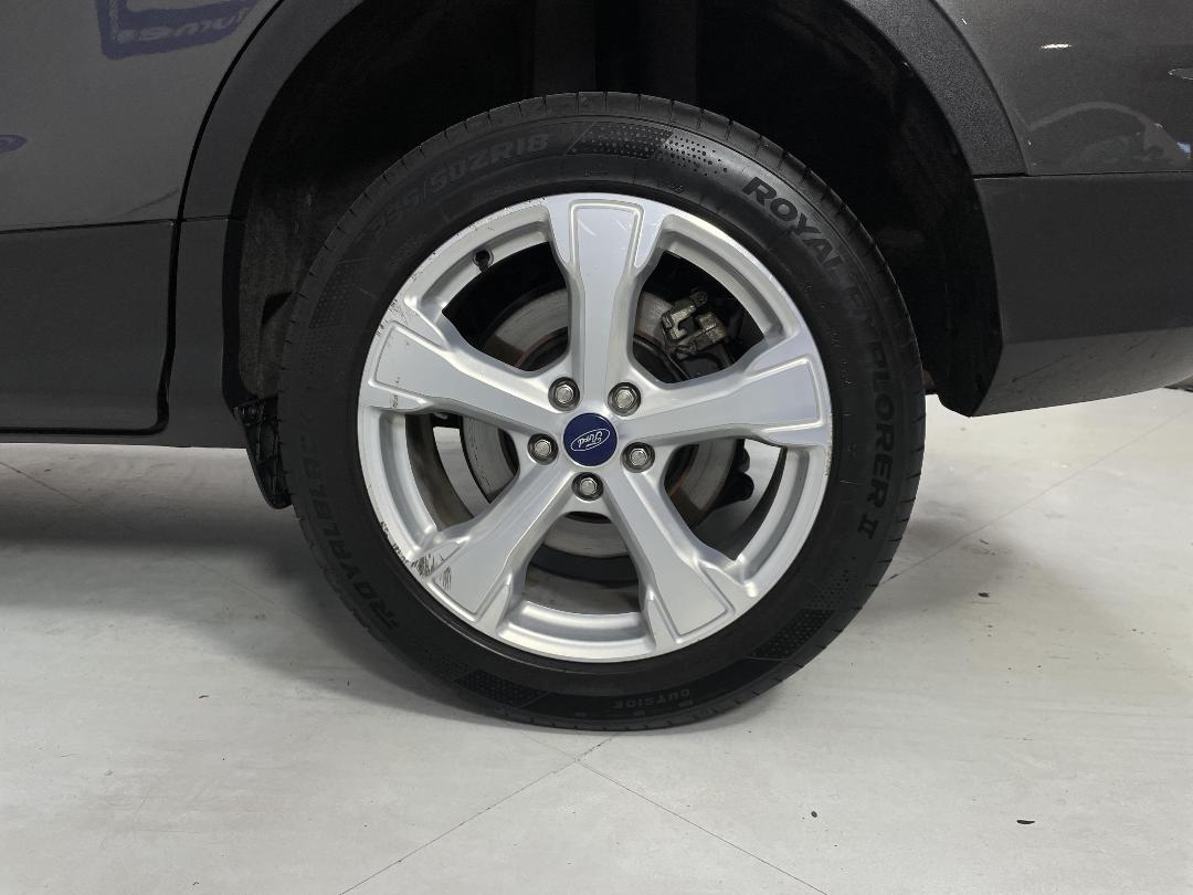 Photo '11' of Ford Escape