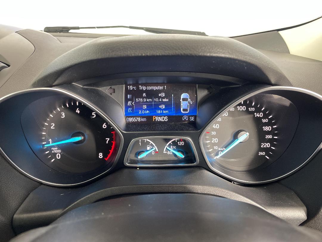 Photo '21' of Ford Escape