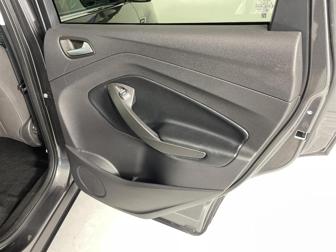 Photo '19' of Ford Escape