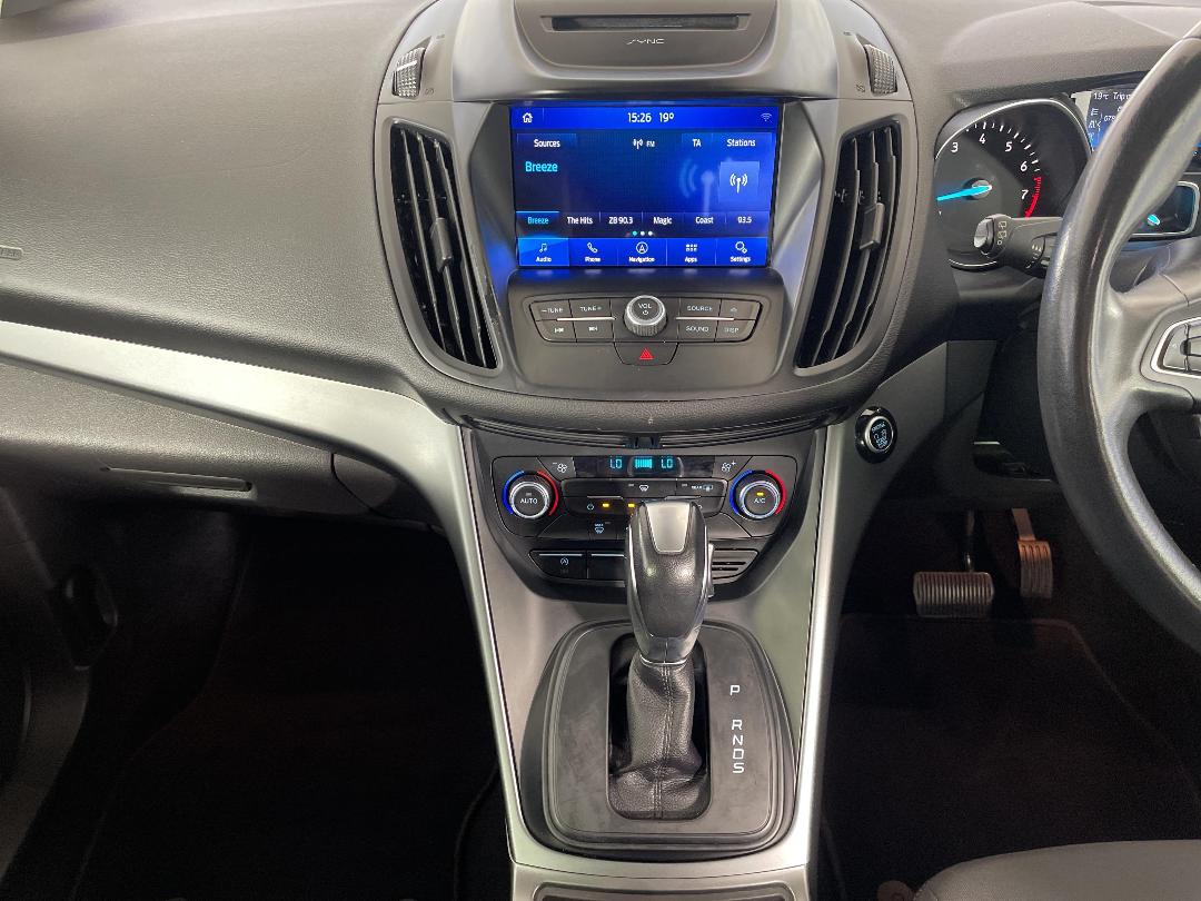 Photo '18' of Ford Escape